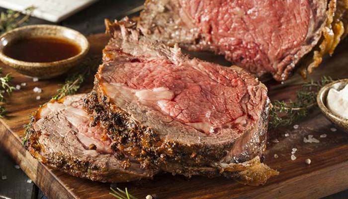 Slices of juicy, medium-rare roast beef—featured in our Restaurant Specials Wausau.
